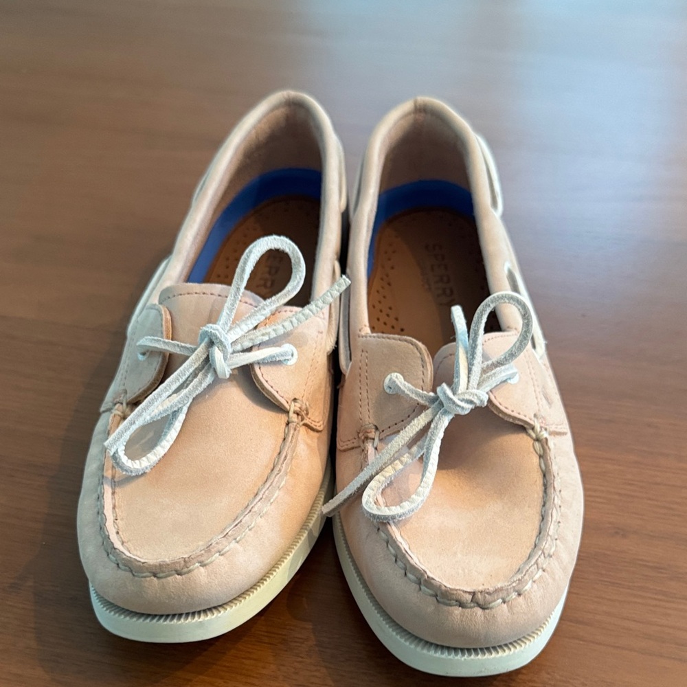 Sperry Women's Moccasins in Light Tan